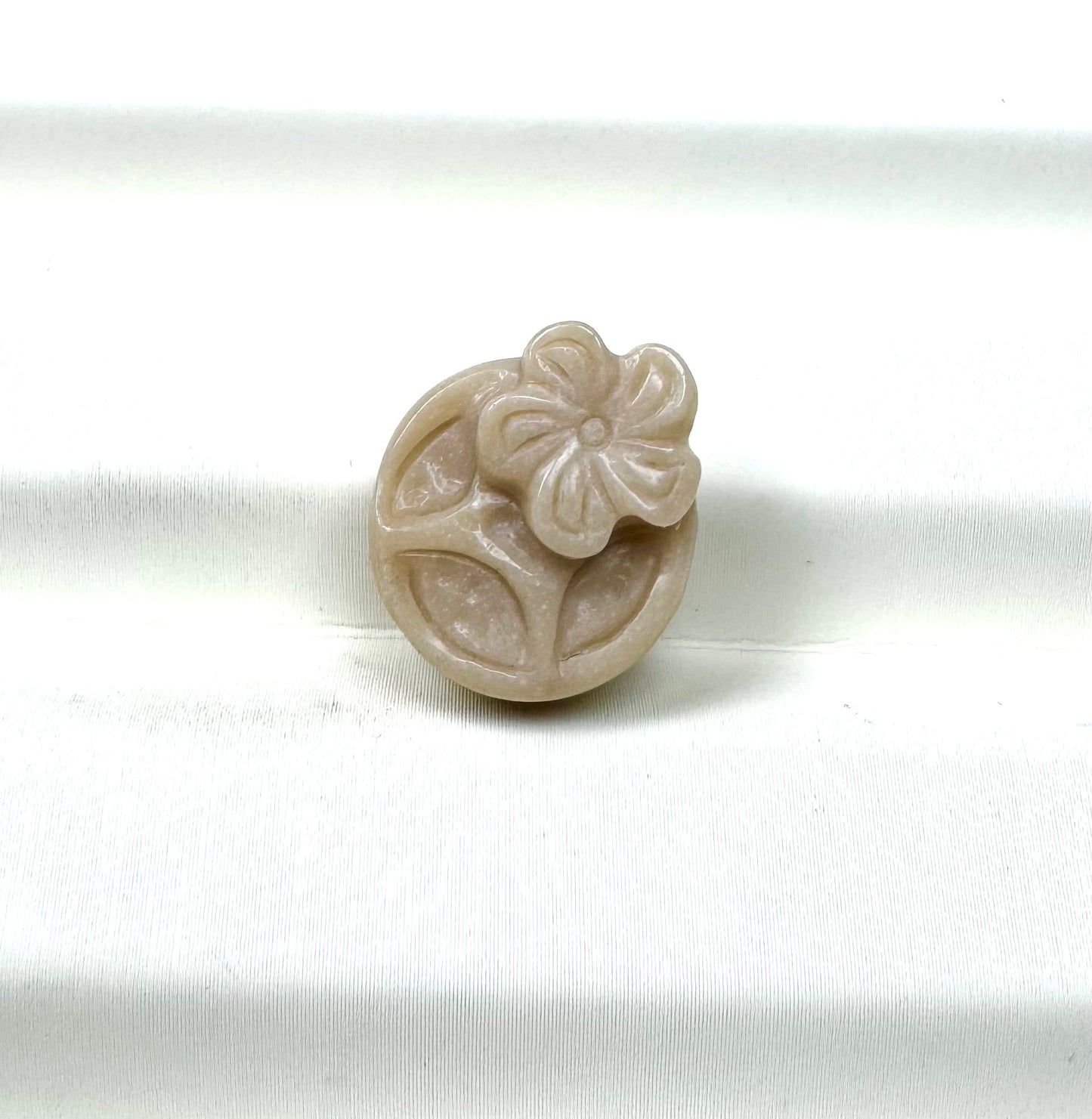 Chinese coin and flower (有钱花)